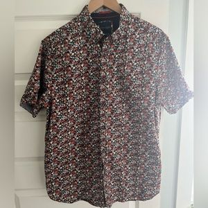 MUST GO ♥️ Denim & Flower Short Sleeve Button Down- 100% Cotton- Floral- NWOT LG